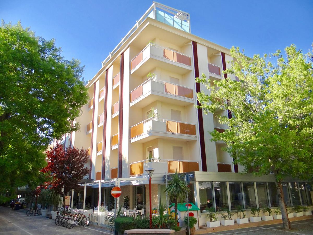 Hotel Aquila D'Oro Misano Adriatico Extérieur photo